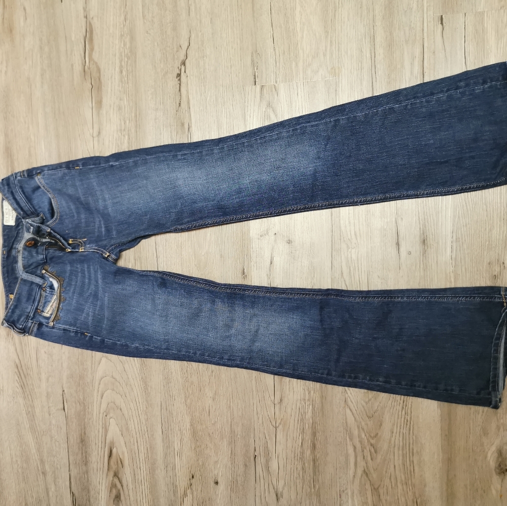 Like new, Diesel "Louvely" jeans, 26x32